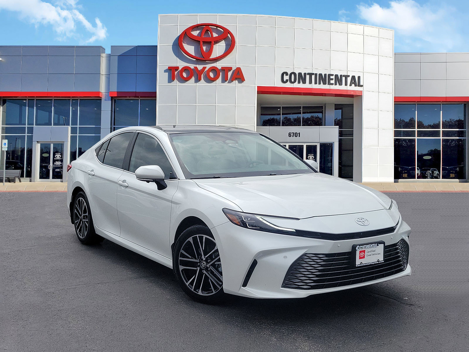 Certified 2025 Toyota Camry XLE w/ Premium Plus Package image 2