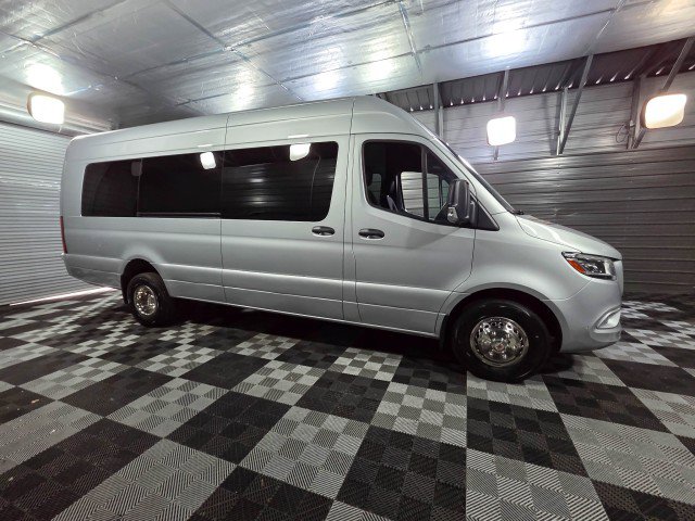 Used 2022 Mercedes-Benz Sprinter 3500 image 10