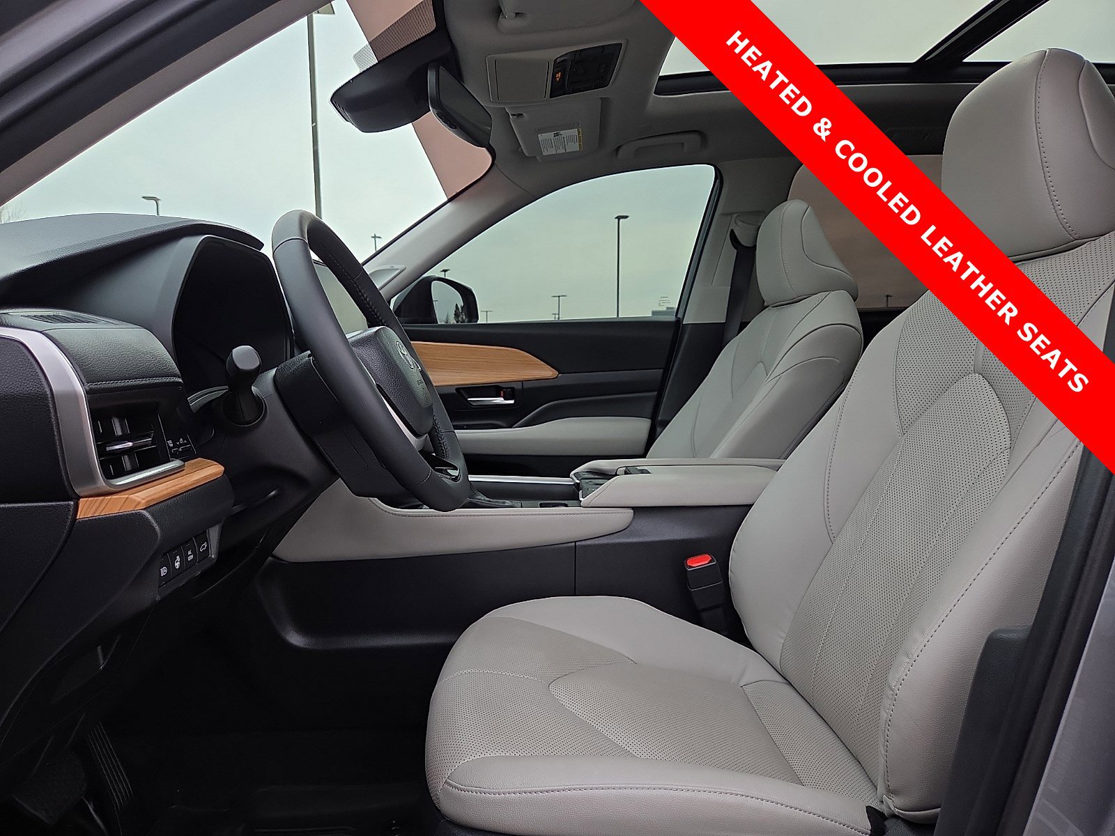 Used 2025 Toyota Grand Highlander AWD Hybrid image 17