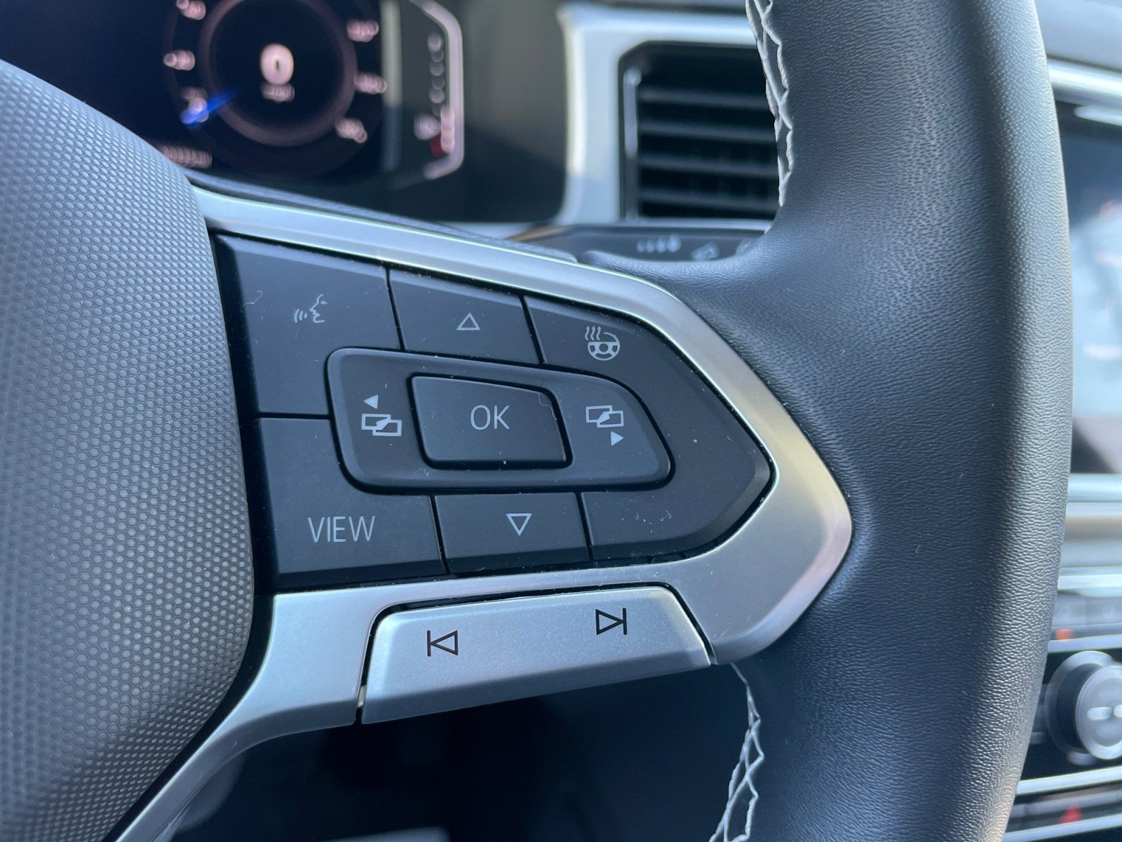 Used 2023 Volkswagen Atlas SEL image 18