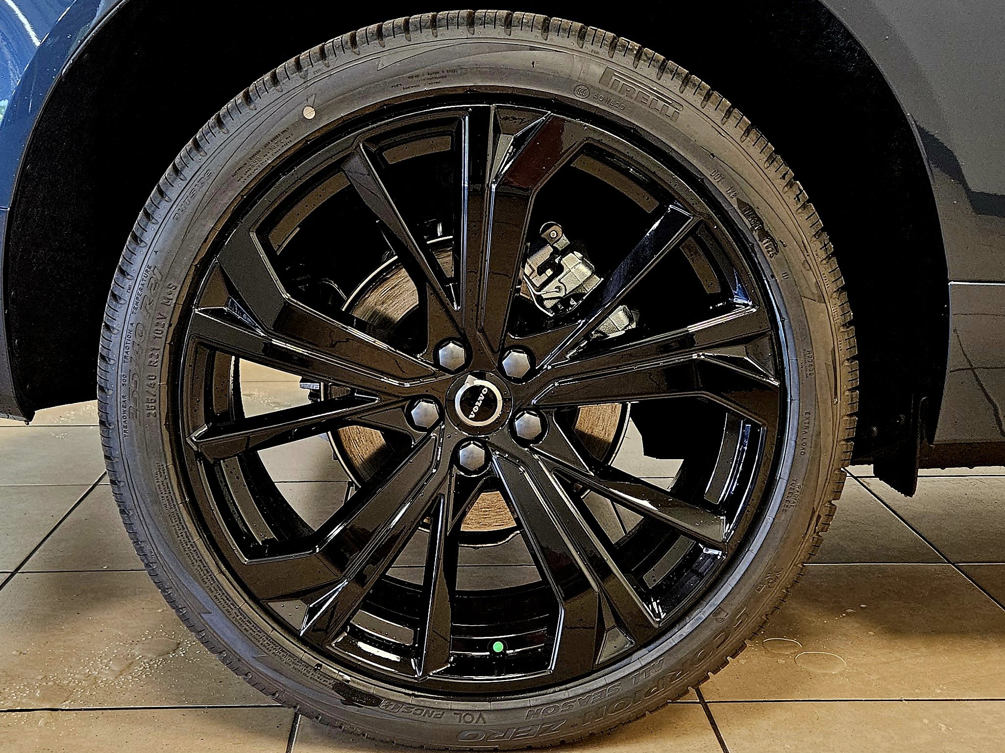 New 2026 Volvo XC60 B5 Ultra w/ Climate Package image 49