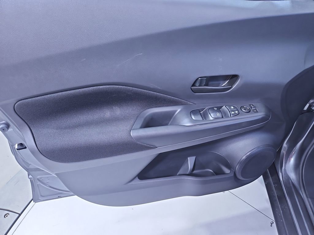 New 2025 Nissan Kicks Play S image 10