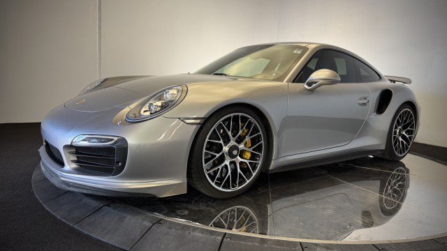 Used 2014 Porsche 911 Turbo AWD/4WD image 22
