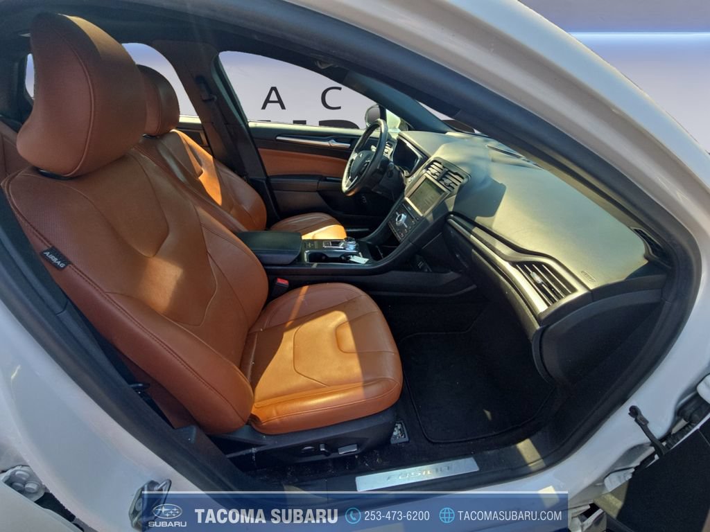 Used 2019 Ford Fusion Titanium FWD image 17
