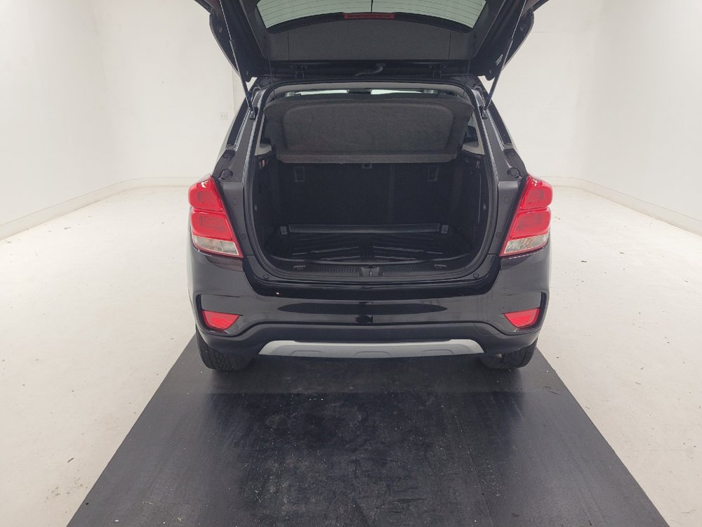 Used 2020 Chevrolet Trax LT w/ Redline Edition AWD/4WD image 29