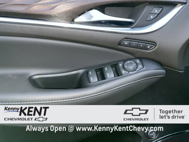 Certified 2023 Buick Enclave Avenir w/ Avenir Technology Package image 29