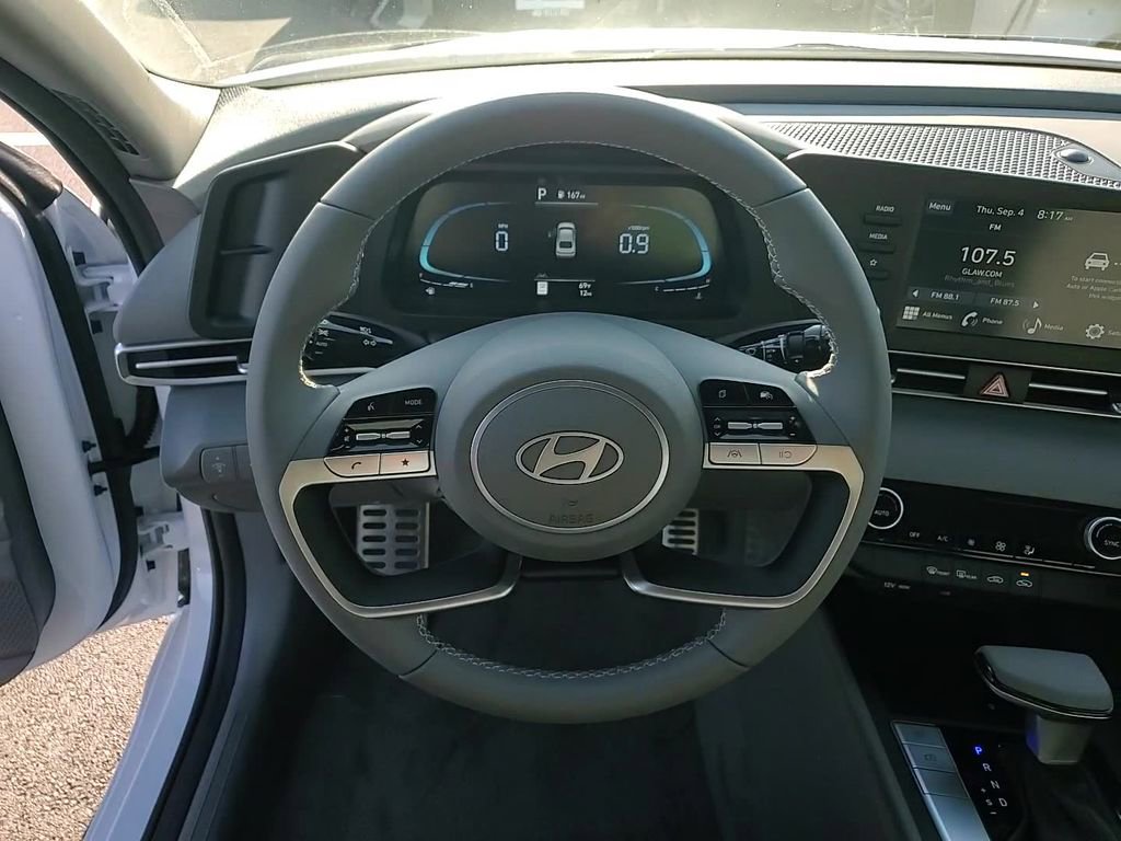 New 2025 Hyundai Elantra Sport image 16