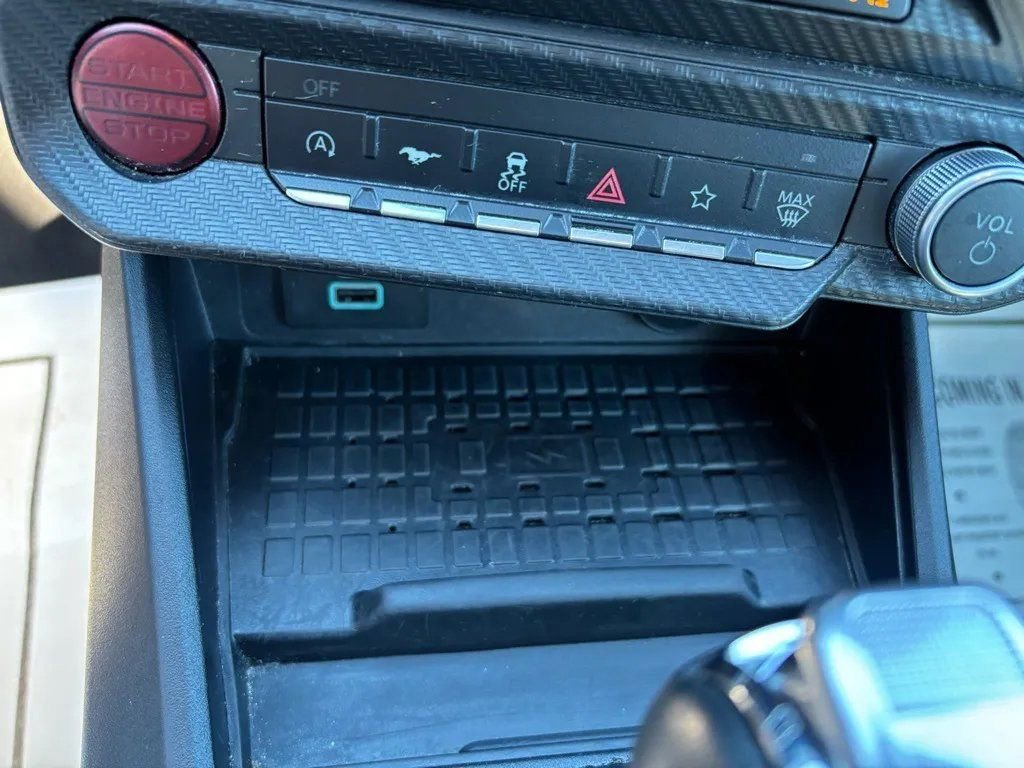 Used 2024 Ford Mustang Premium image 17