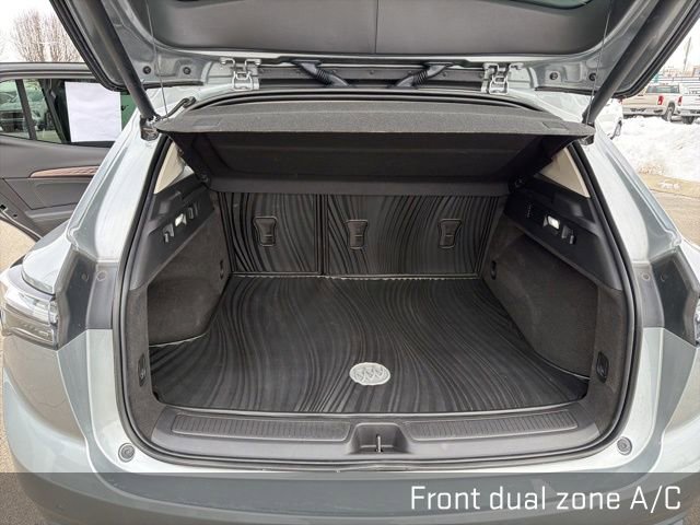 Used 2023 Buick Envision Avenir image 28