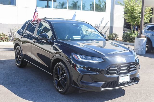 Used 2025 Honda HR-V Sport image 3