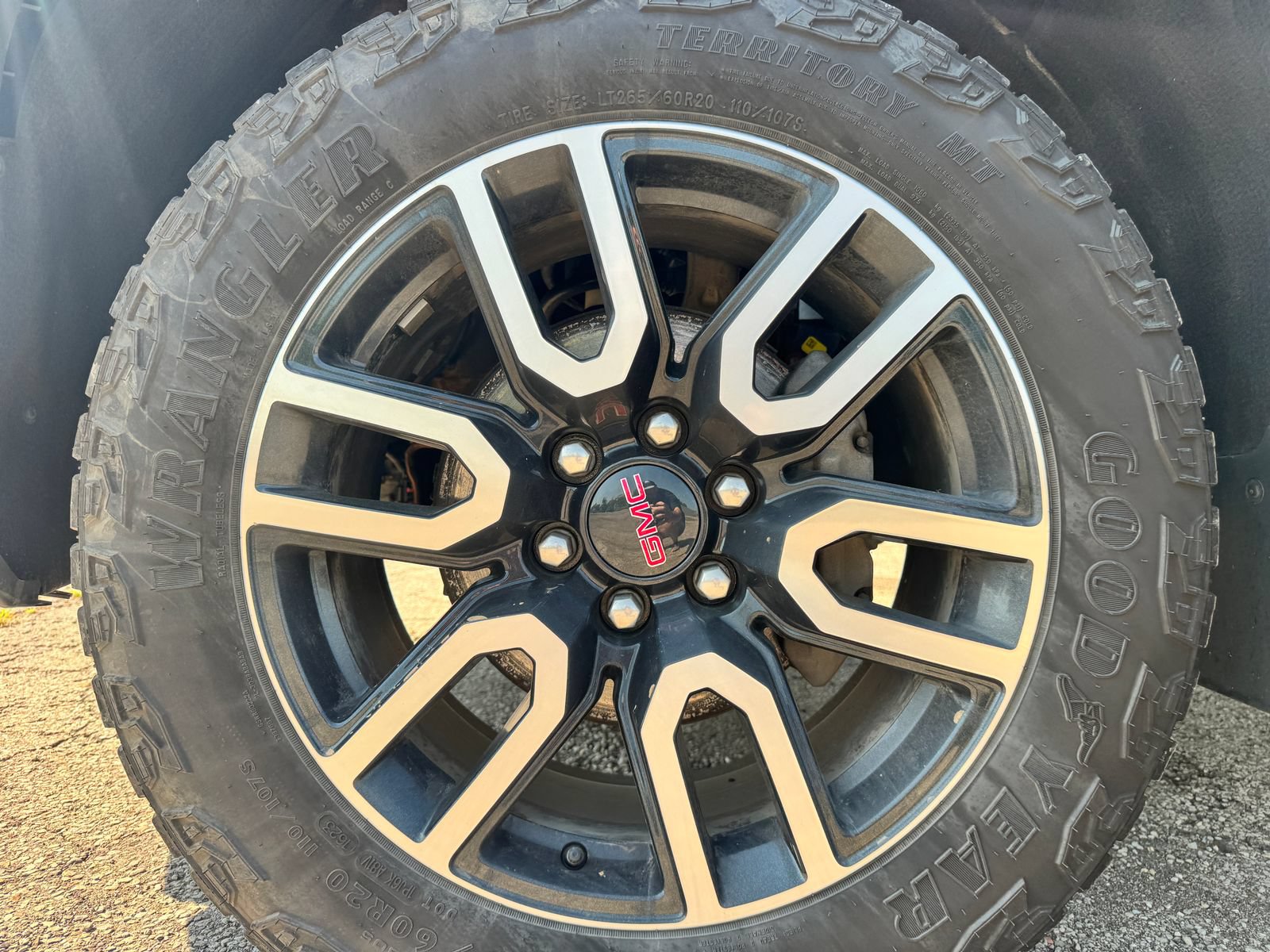 Used 2023 GMC Sierra 1500 AT4 w/ Technology Package AWD/4WD image 36