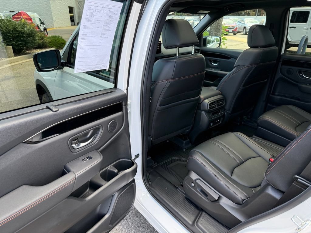 Certified 2026 Honda Pilot TrailSport image 16