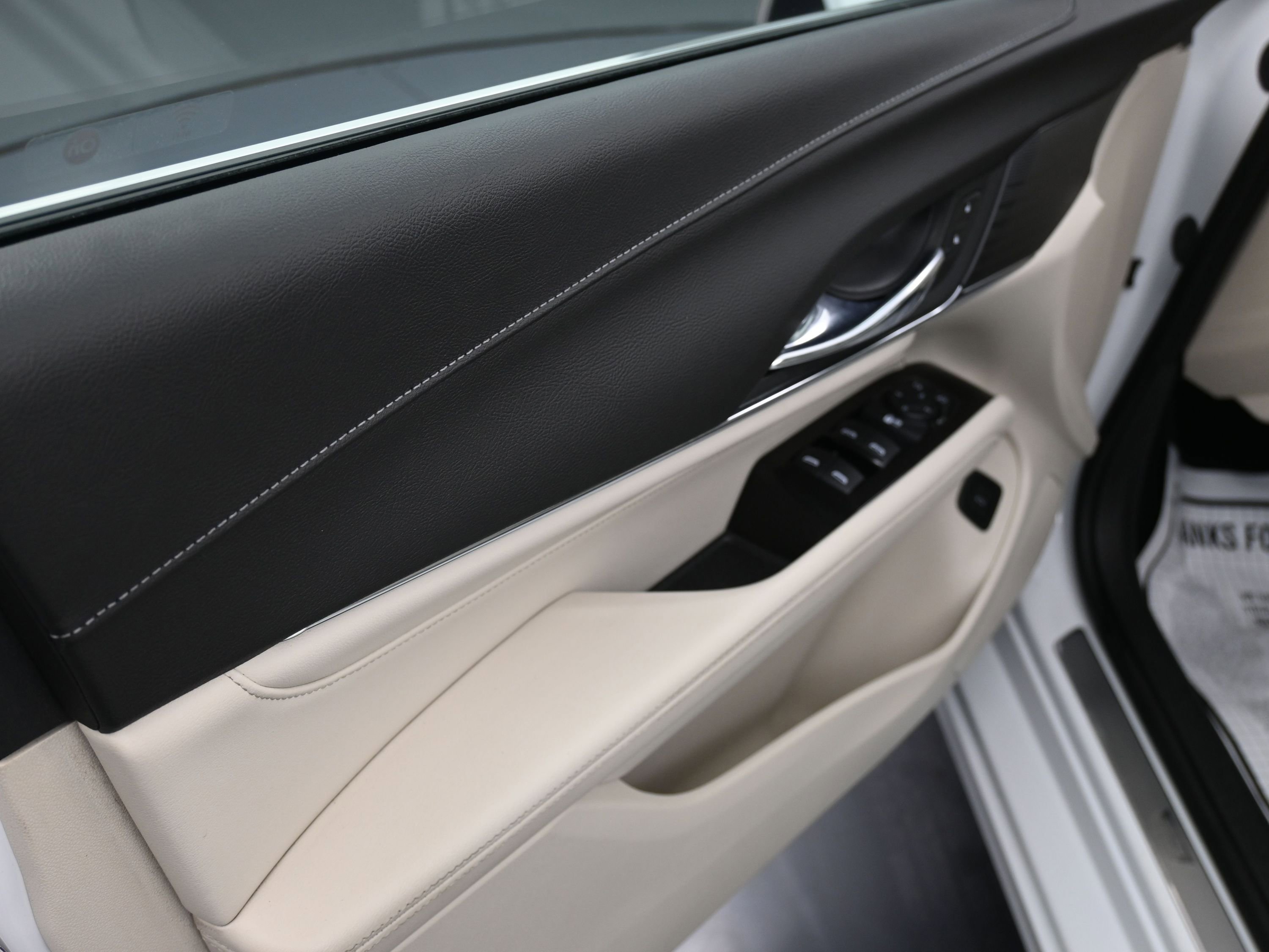 Used 2023 Cadillac CT4 Luxury w/ Cold Weather Package image 18