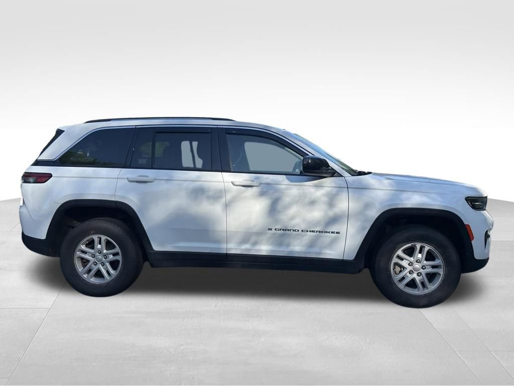 Used 2023 Jeep Grand Cherokee Laredo w/ Trailer Tow Prep Group (B) image 12