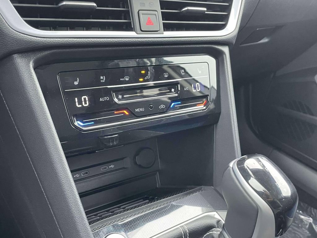 New 2026 Volkswagen Taos SEL AWD/4WD image 28