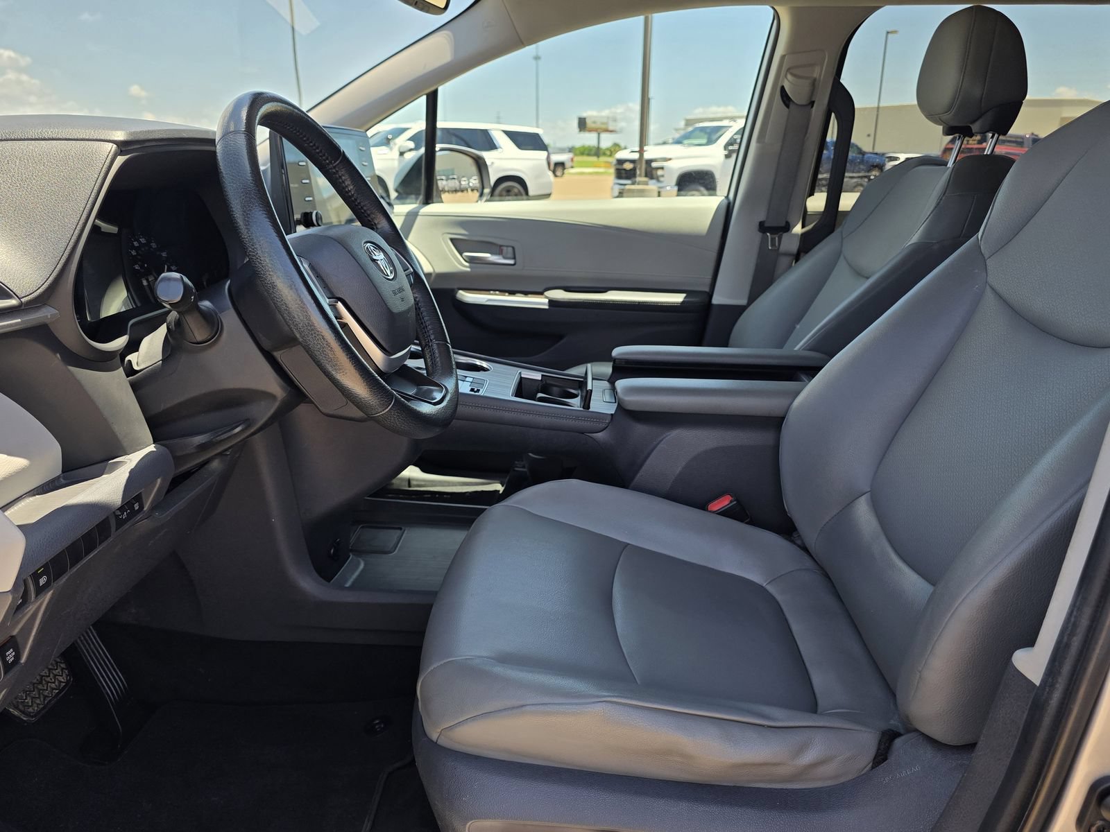 Used 2021 Toyota Sienna XLE FWD image 20