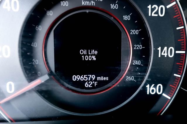 Used 2016 Honda Accord Touring image 5