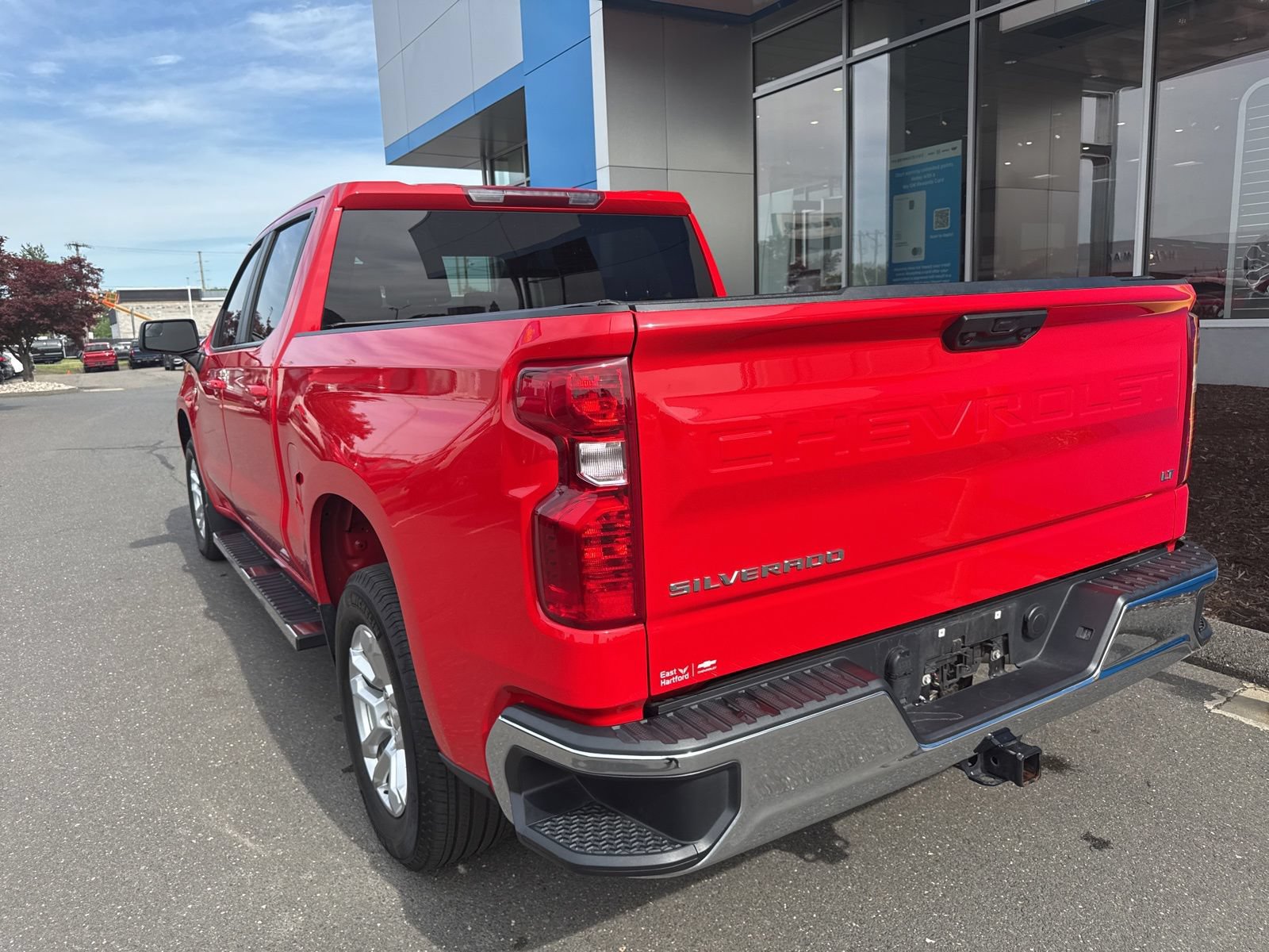 Used 2024 Chevrolet Silverado 1500 LT AWD/4WD image 8