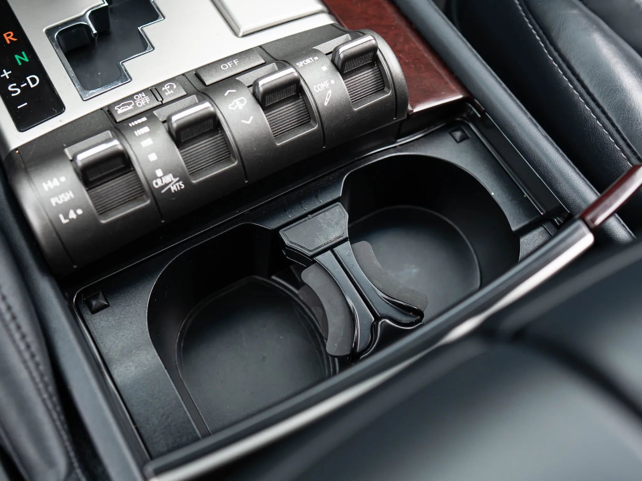 Used 2015 Lexus LX 570 4WD image 38