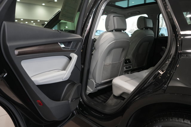 Used 2024 Audi Q5 e Premium Plus image 35
