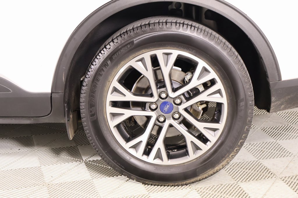 Used 2020 Ford Escape SEL image 18