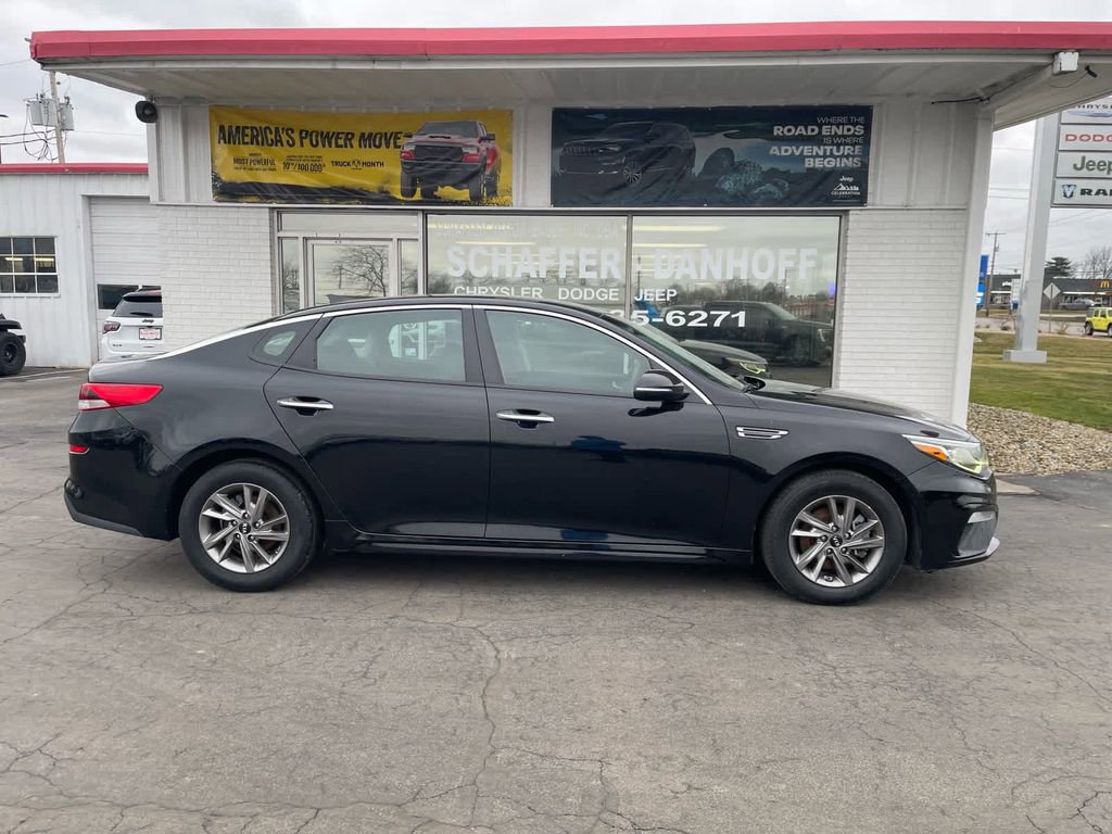 Used 2020 Kia Optima LX image 2