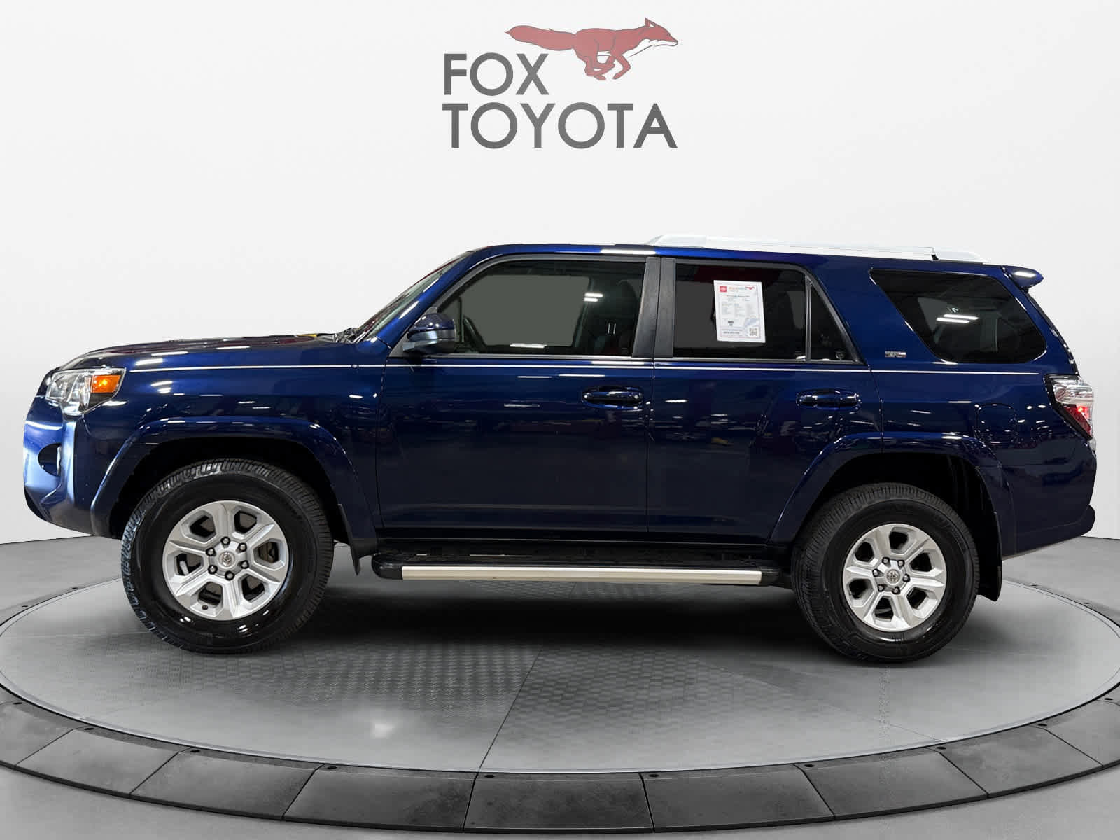 Used 2016 Toyota 4Runner SR5 image 3