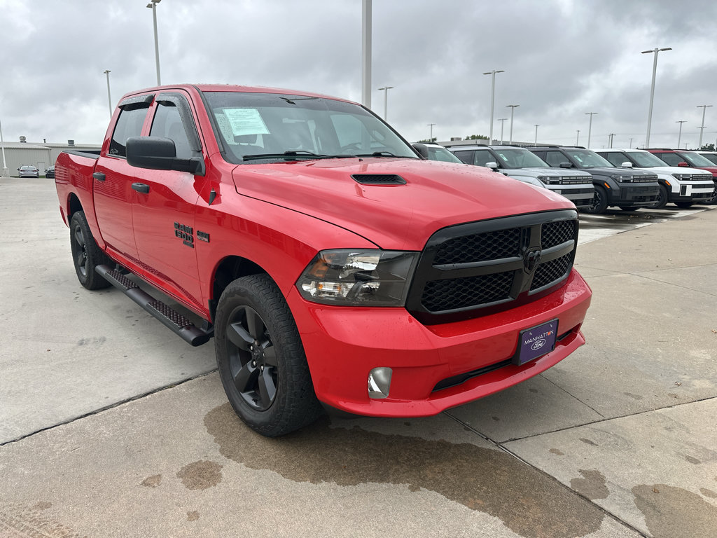 Used 2019 RAM 1500 Express w/ Wheel & Sound Group AWD/4WD image 3