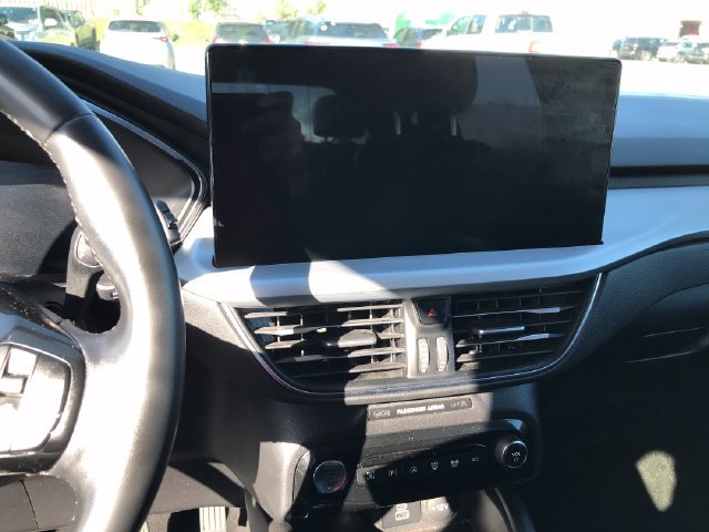 Used 2024 Ford Escape Platinum AWD/4WD image 31