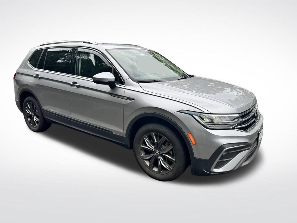 Used 2022 Volkswagen Tiguan SE AWD/4WD image 6