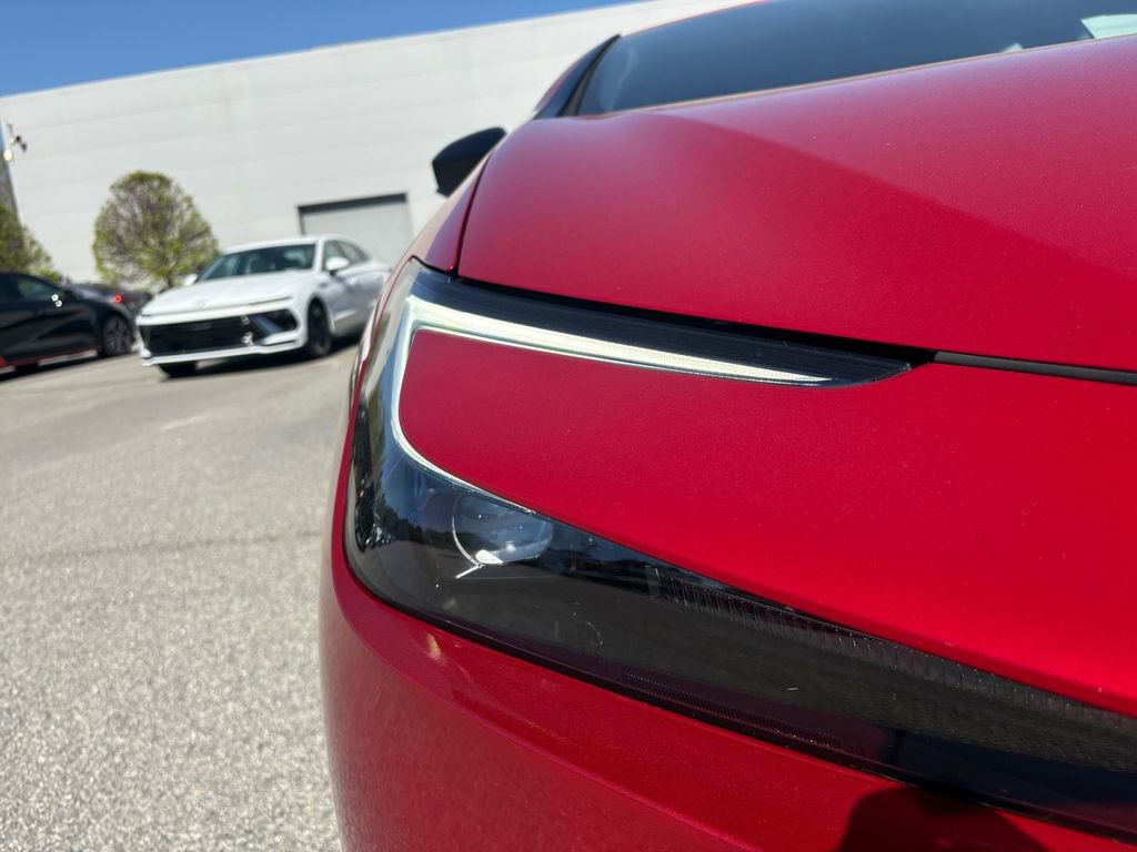 Used 2025 Toyota Prius XLE image 26