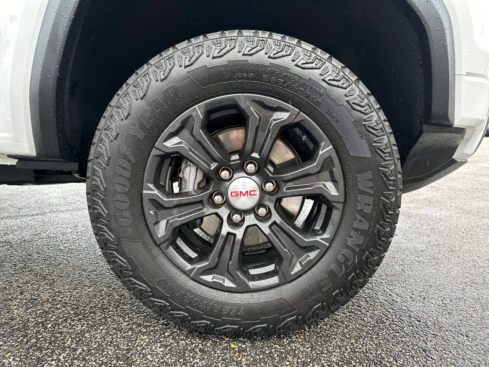 Used 2024 GMC Canyon Elevation w/ Trailering Package image 12