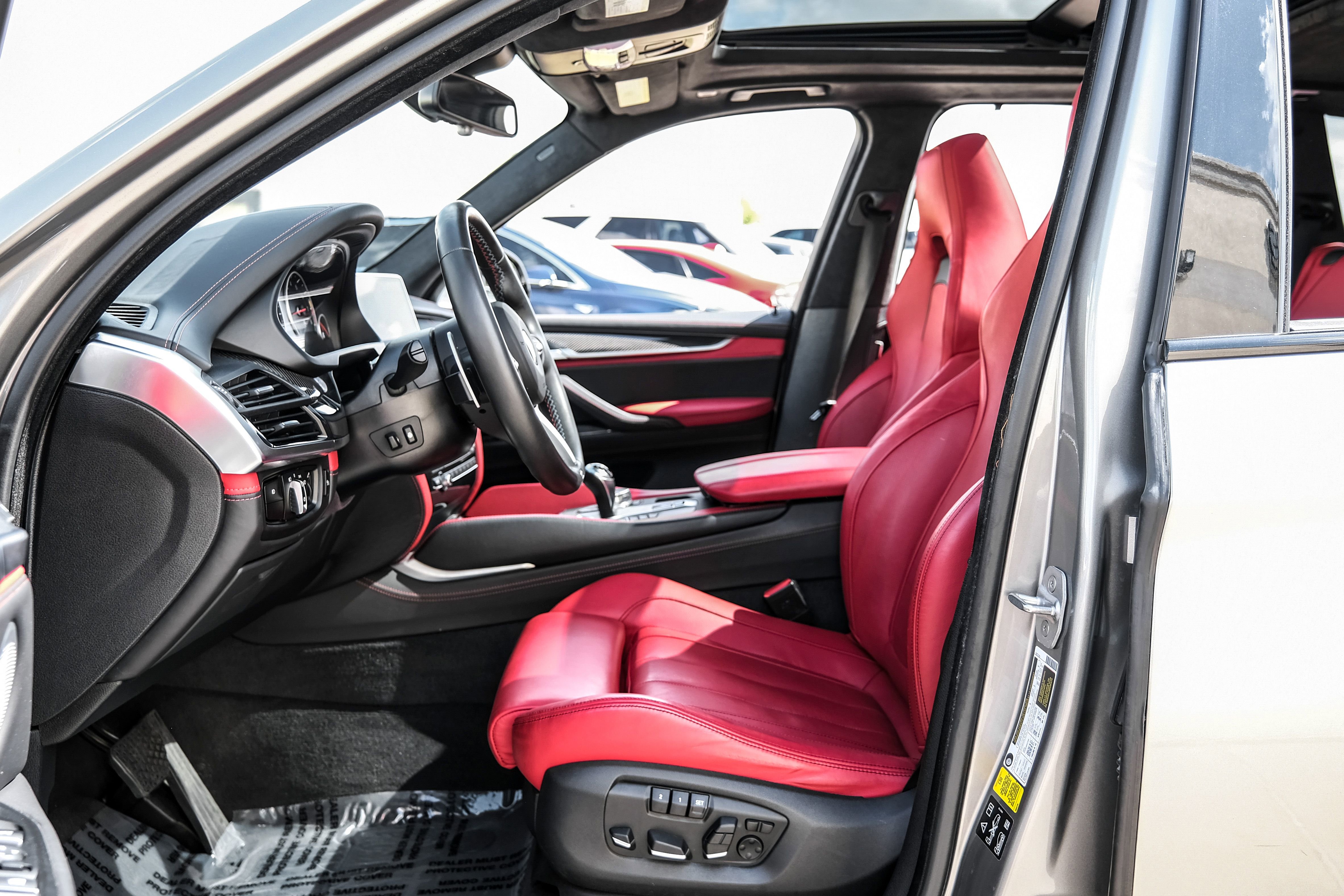 Used 2017 BMW X5 M image 3