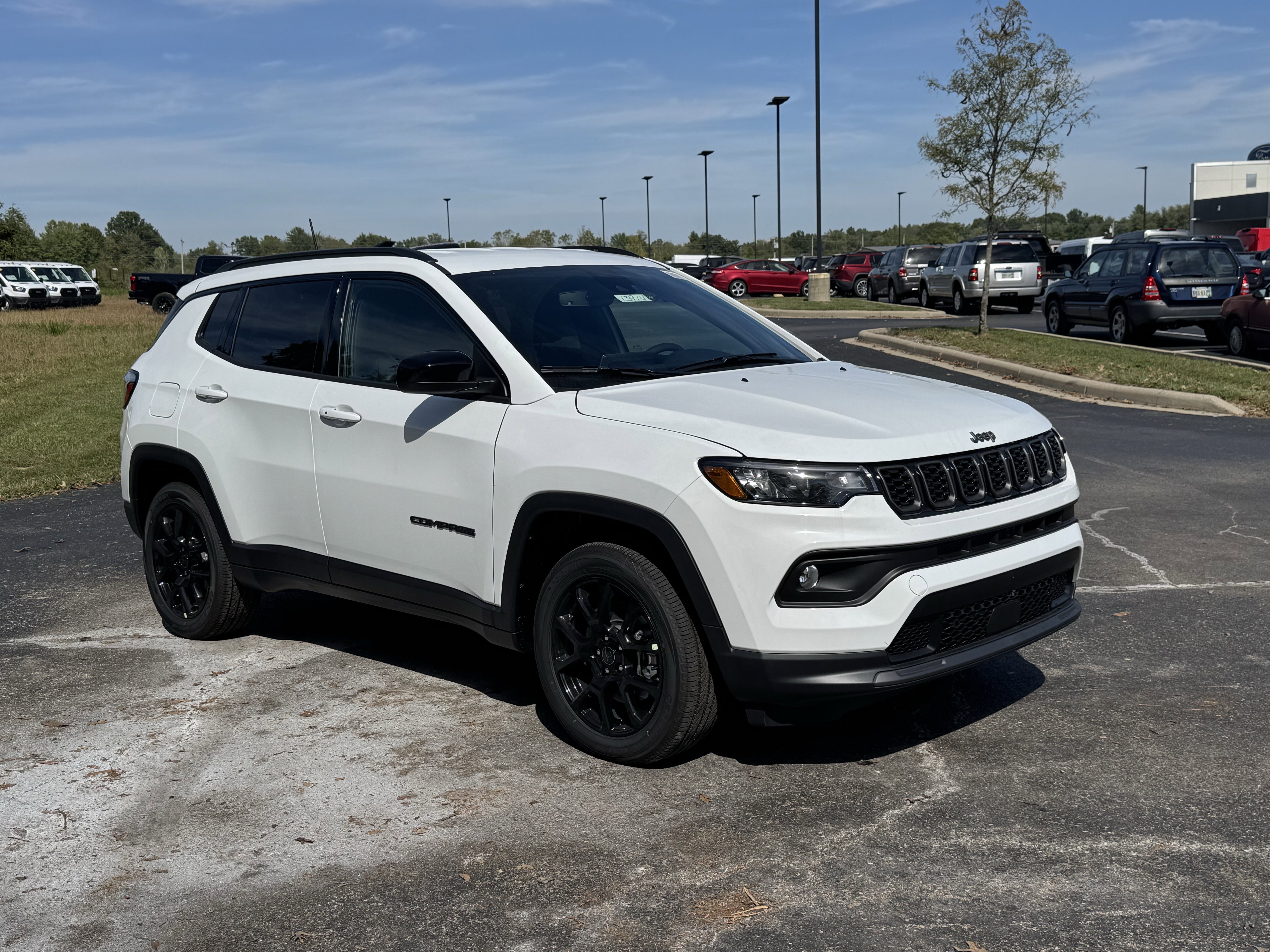 New 2026 Jeep Compass Latitude image 2