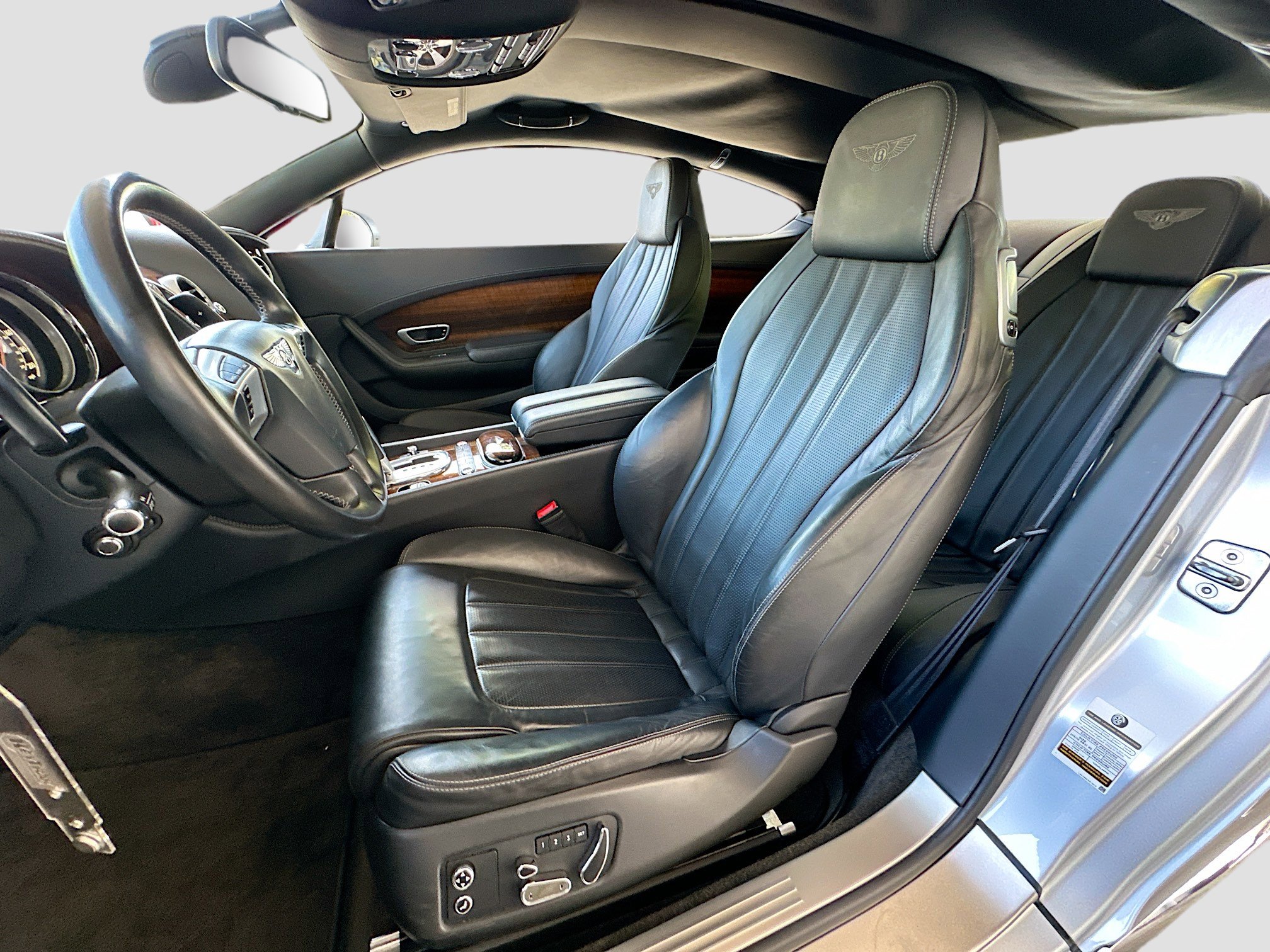 Used 2015 Bentley Continental GT image 21