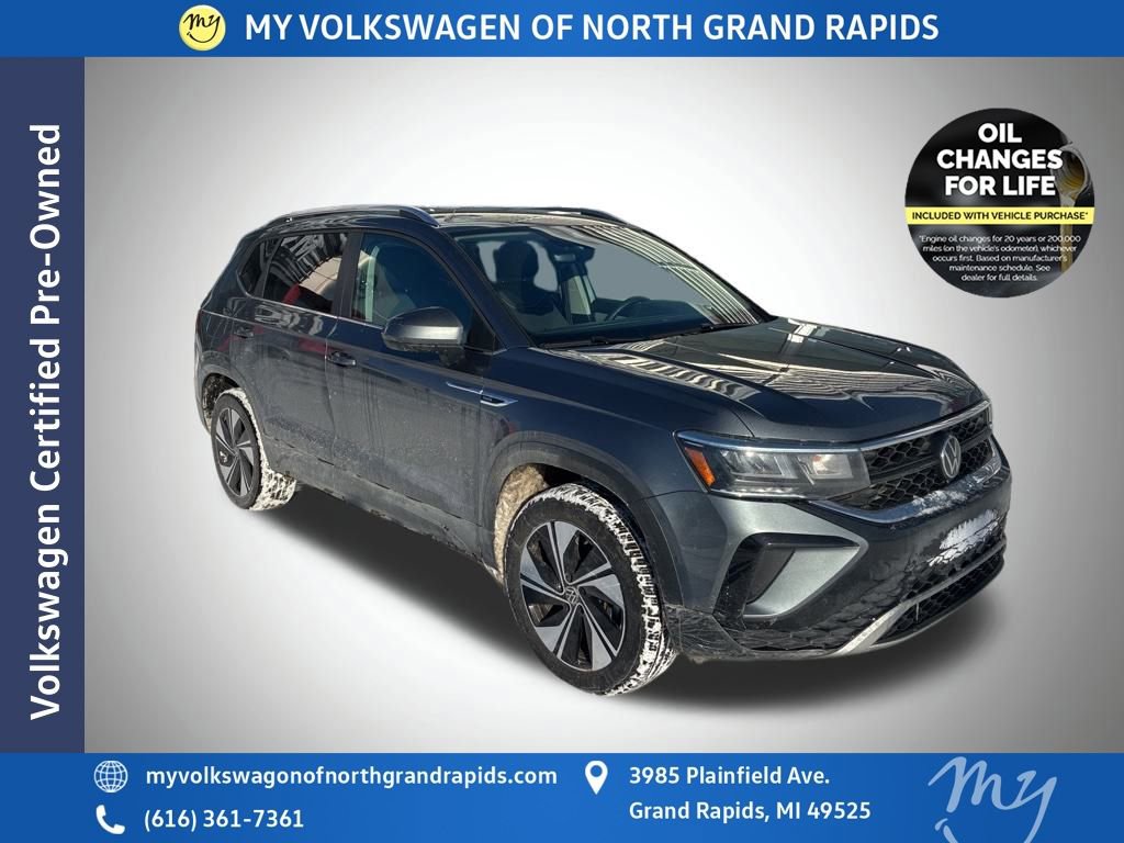 Certified 2023 Volkswagen Taos SE image 1