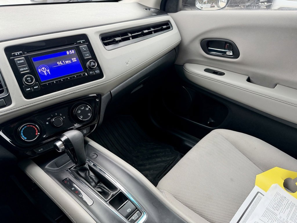 Used 2016 Honda HR-V LX image 31