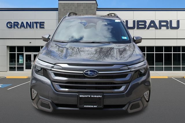 Used 2025 Subaru Forester Limited AWD/4WD image 5