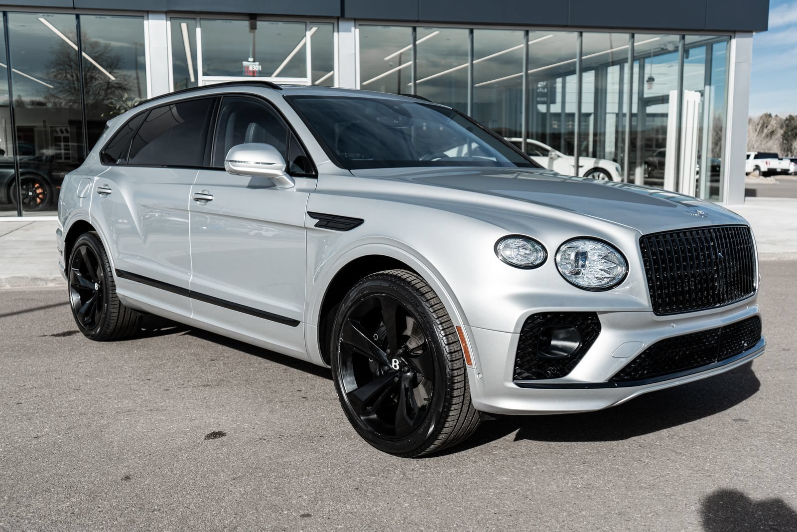 Certified 2023 Bentley Bentayga Extended Wheelbase AWD/4WD image 18