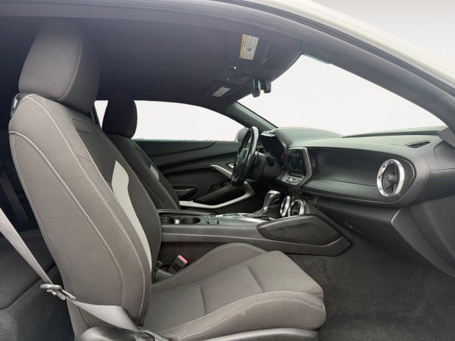 Used 2018 Chevrolet Camaro SS RWD image 10