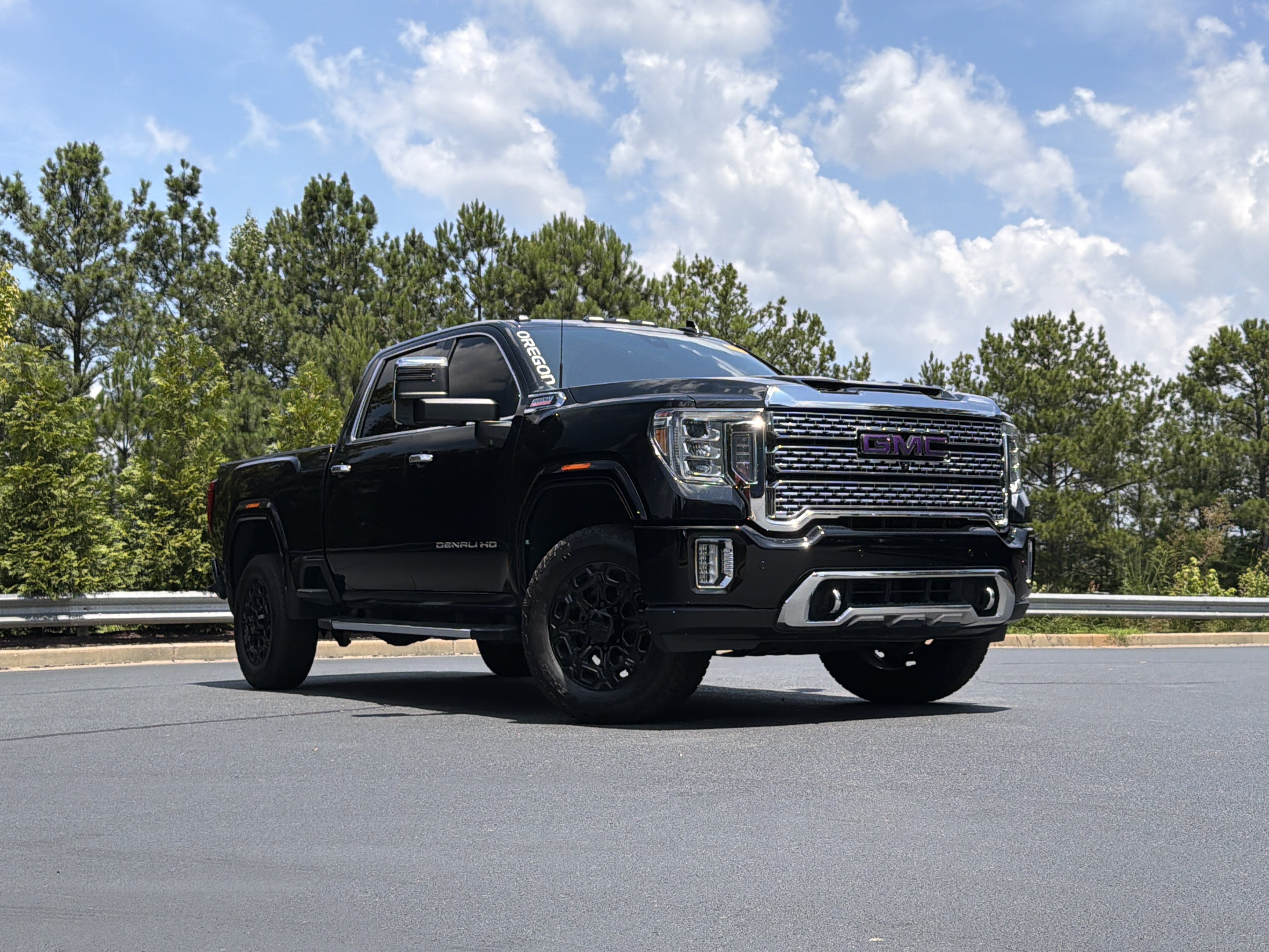 Used 2020 GMC Sierra 3500 Denali w/ Denali Ultimate Package AWD/4WD image 2