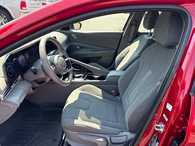 Used 2023 Hyundai Elantra SEL w/ Convenience Package FWD image 15