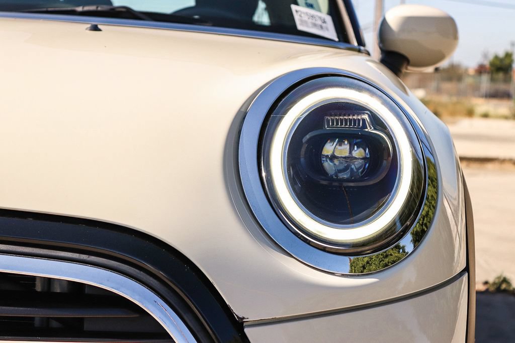 Used 2023 MINI Cooper 2-Door Hardtop FWD image 10