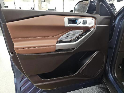 Used 2021 Ford Explorer King Ranch w/ Premium Technology Package image 8