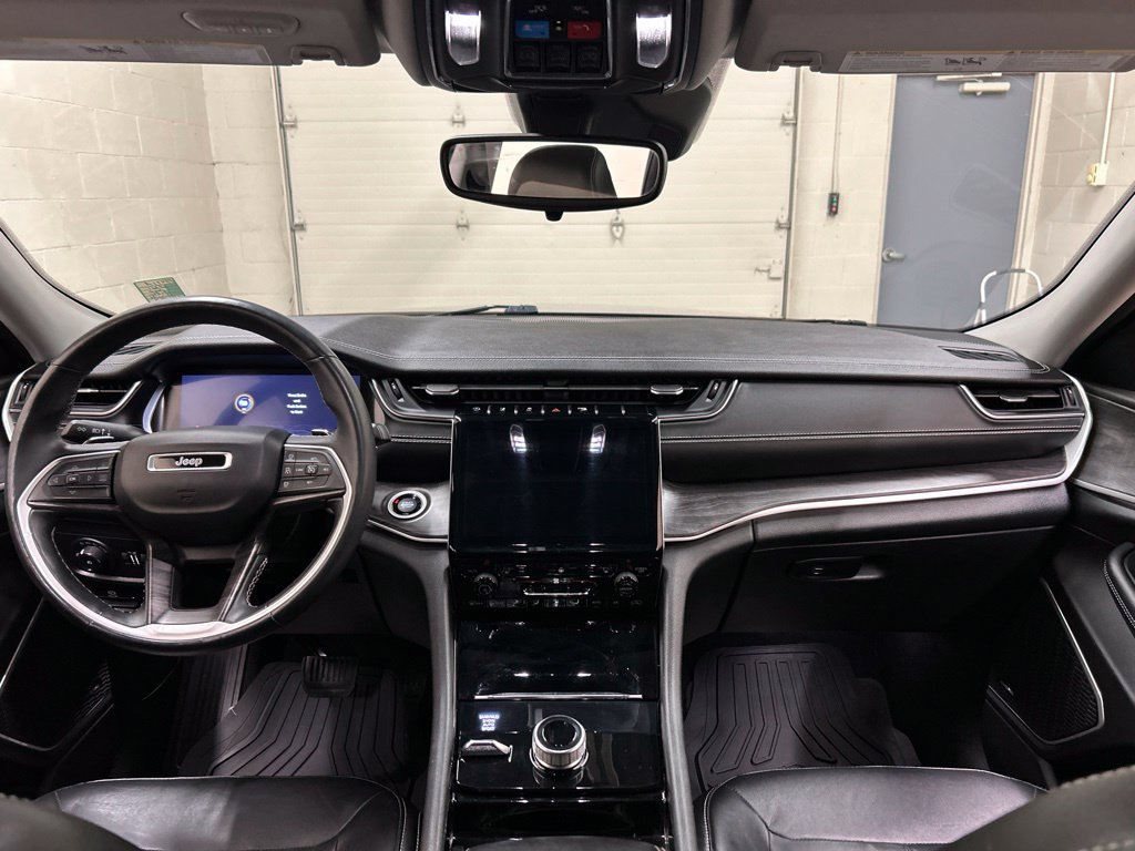 Used 2021 Jeep Grand Cherokee L Limited AWD/4WD image 22