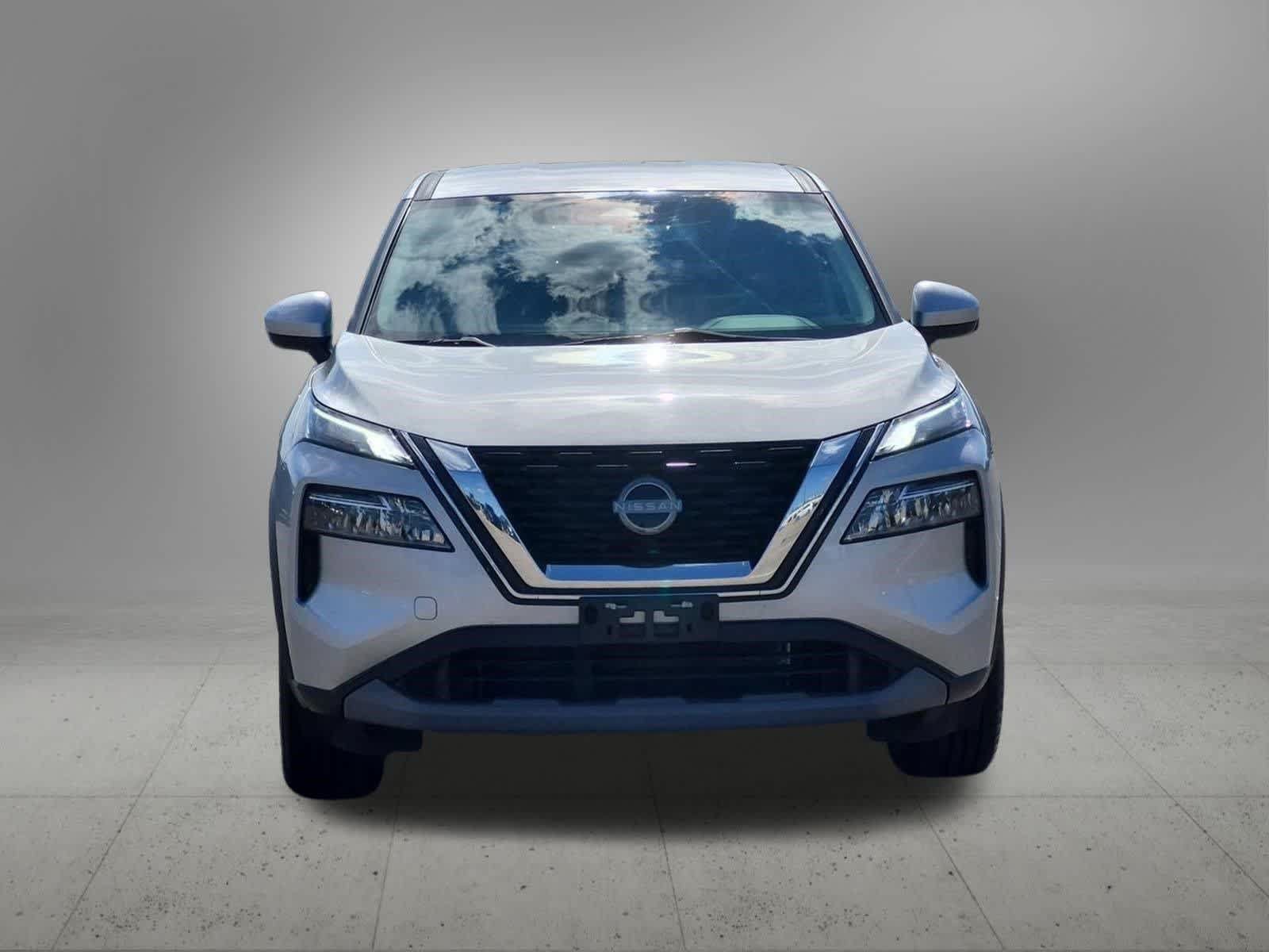 Used 2023 Nissan Rogue SV AWD/4WD image 9