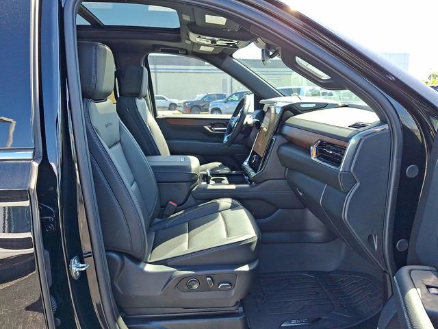 Certified 2026 GMC Yukon XL Denali w/ Sun & Power Step Package AWD/4WD image 28
