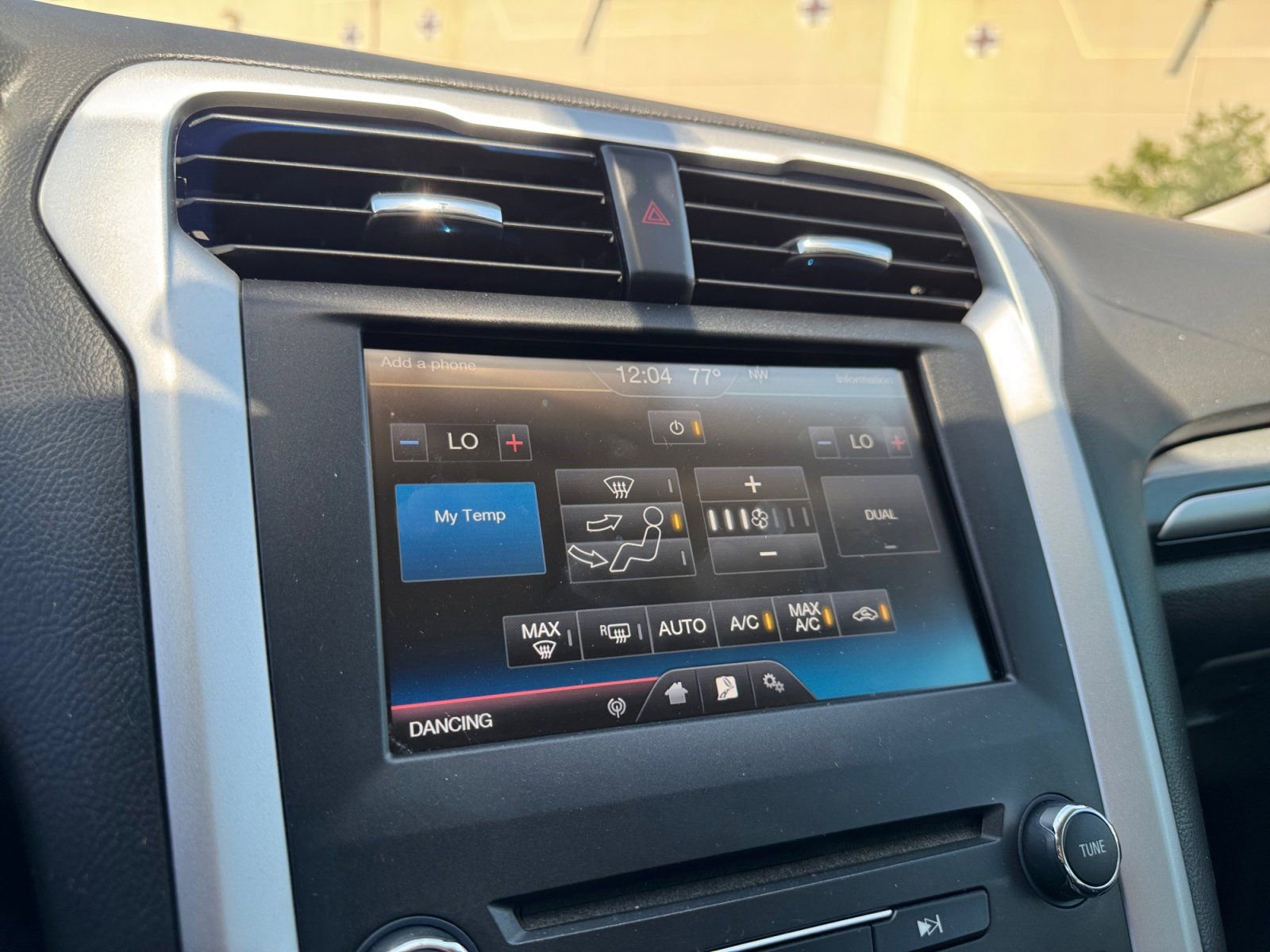 Used 2016 Ford Fusion SE FWD image 24