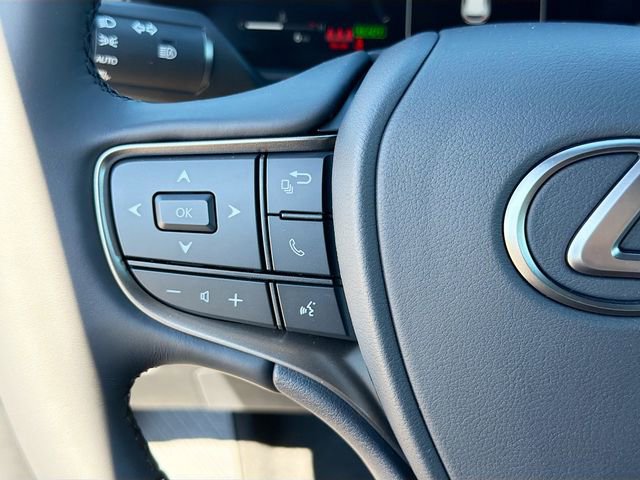 New 2026 Lexus UX 300h FWD image 37