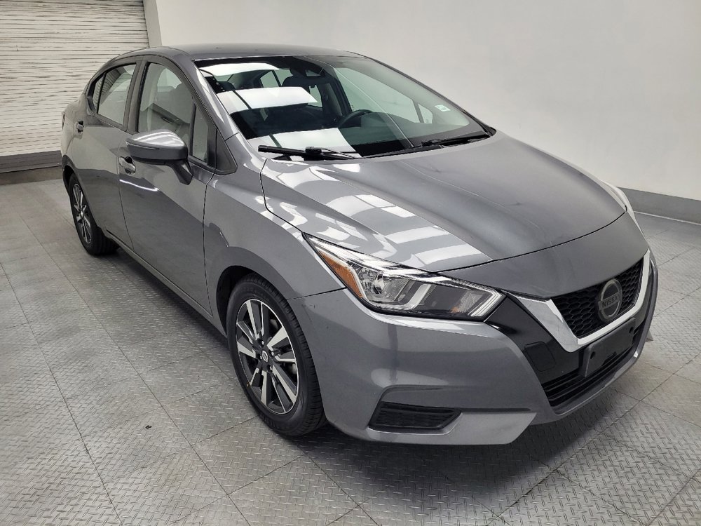 Used 2021 Nissan Versa SV FWD image 13